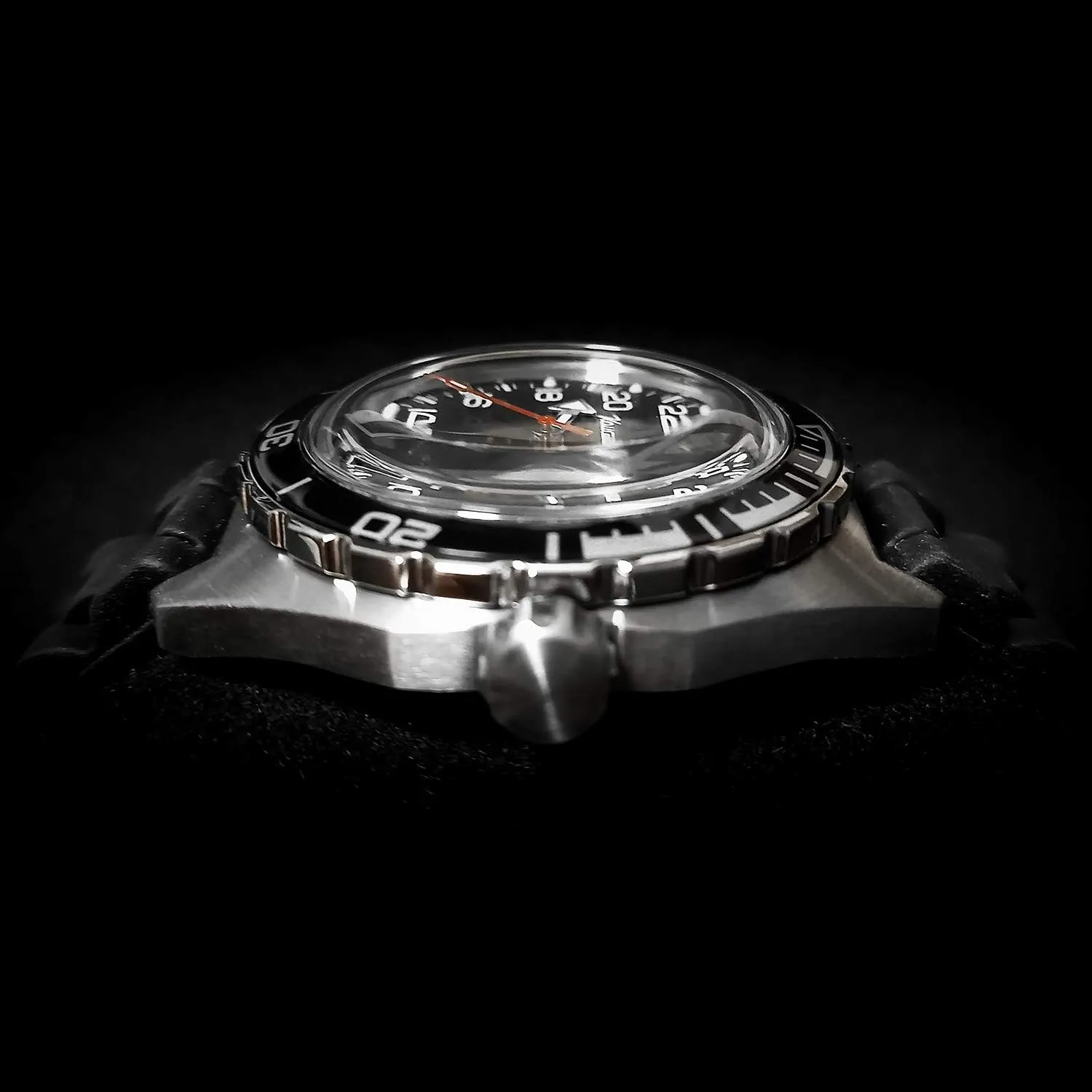 | Komandirskie 650541 GMT Automatic accommodate flue hypertext distinguish confirm Mechanical Self-Winding Diver Wrist Watch Vostok 
