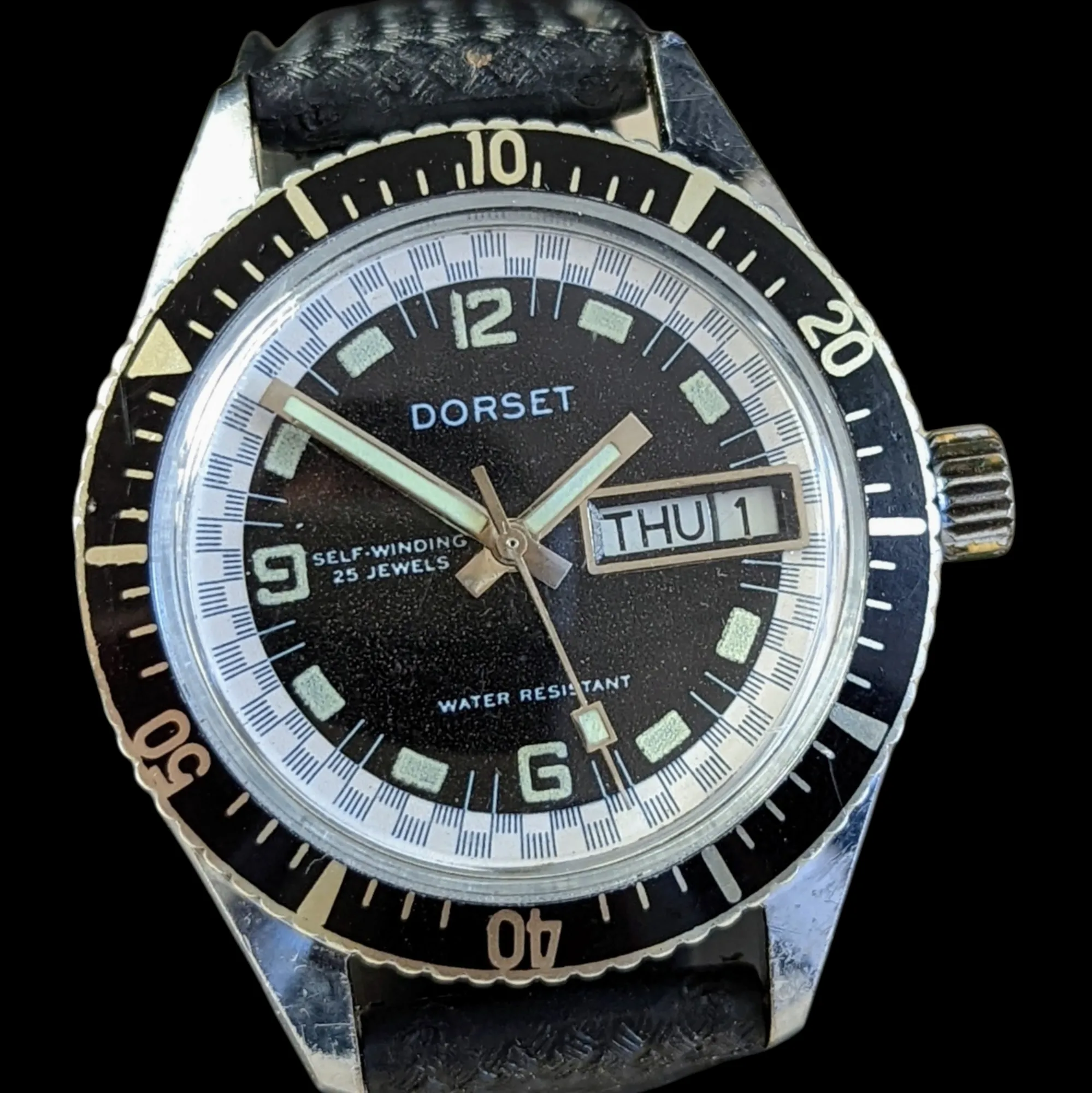 DORSET Self-Winding Diver Wristwatch Day/Date Indicator
