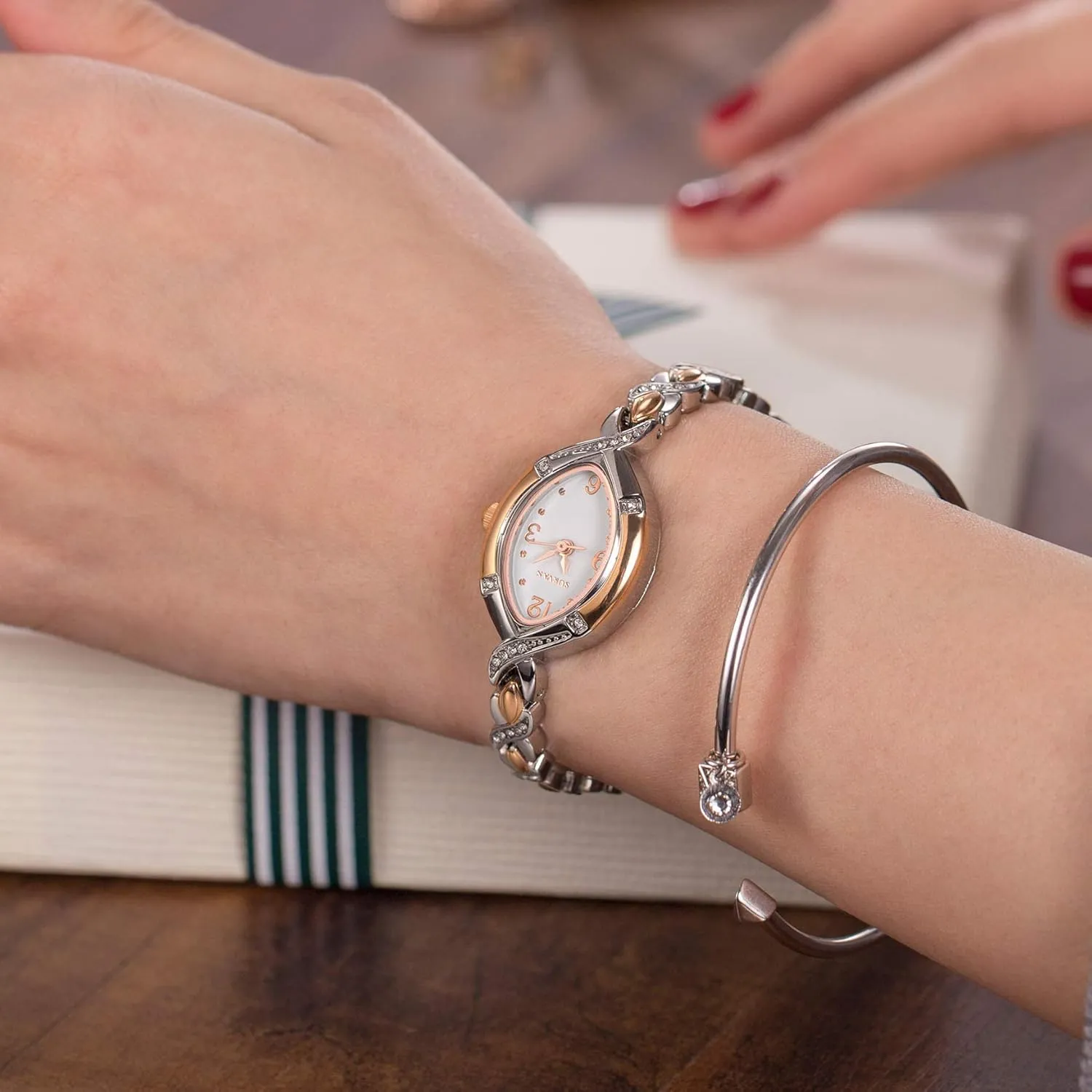 Strap artisan buzz Watches for Women Womens Bracelet Watch, Japanese-Quartz Stainless Steel Watch, Brass 