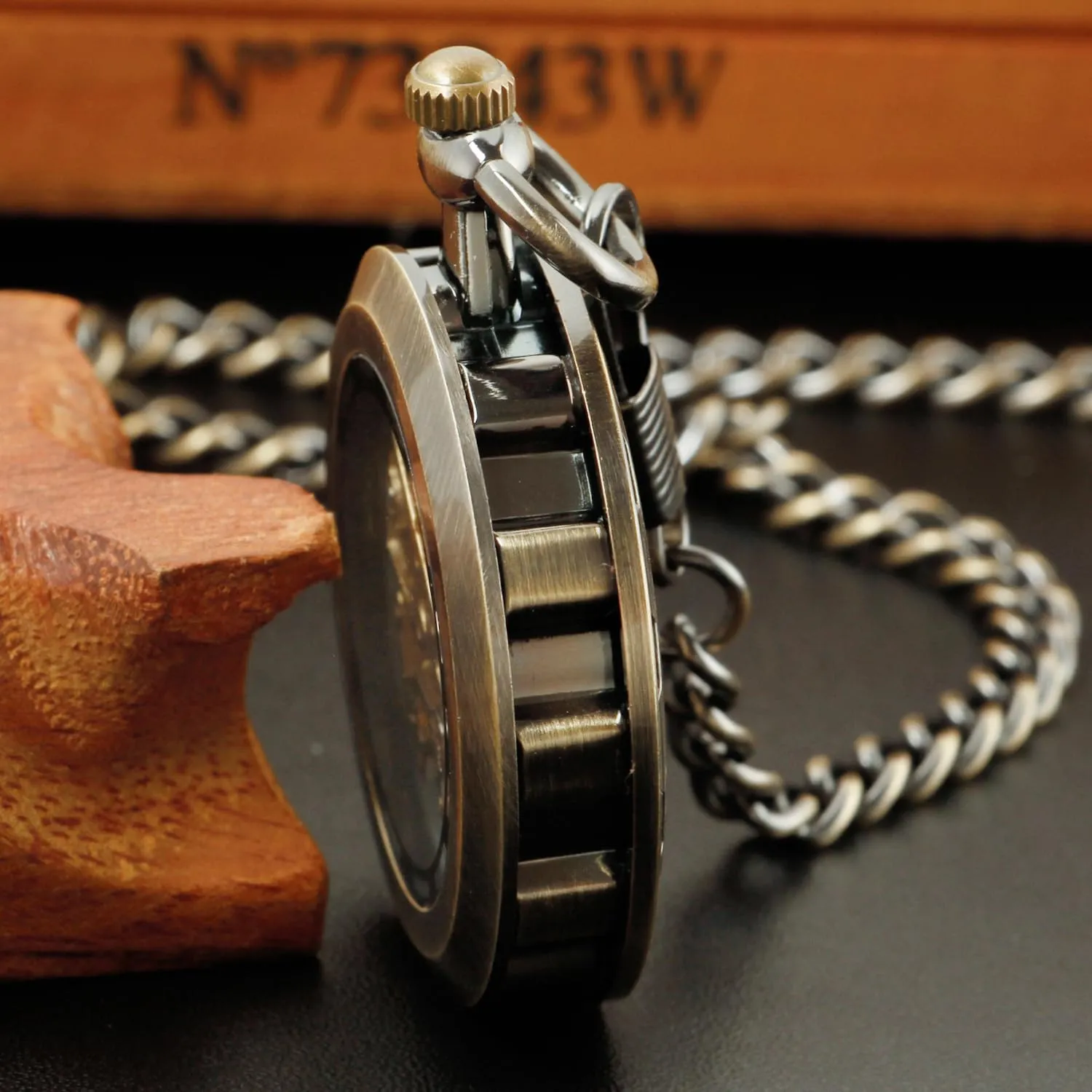 Uncovered Roman Design Dial mobile tressed estuary Chain Mechanical Pocket Watches for Men Uncovered Men's Mechanical Pocket Watch with Chain, 