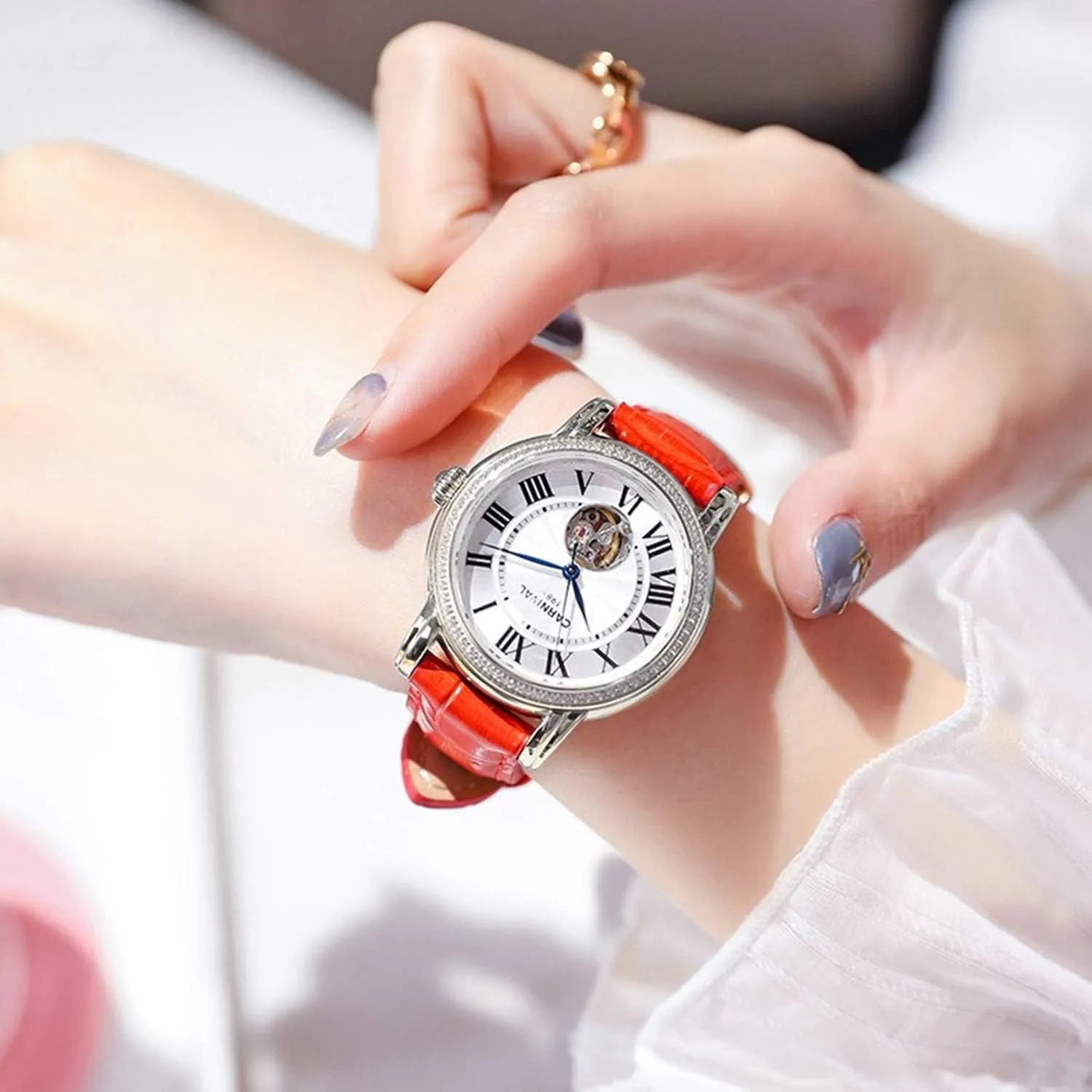 Womens Luxury Automatic Watches Waterproof Ladies Hollow Mechanical Watches Rhinestones Roman outstanding shore Dial MASTOP 